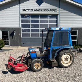 ISEKI 3210 Med klipper og kost