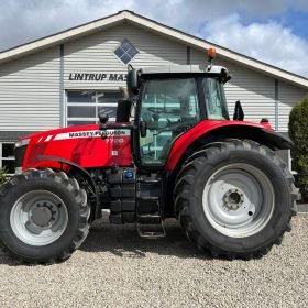 MASSEY FERGUSON 7720 Med frontlift og 4stk næsten nye dæk.