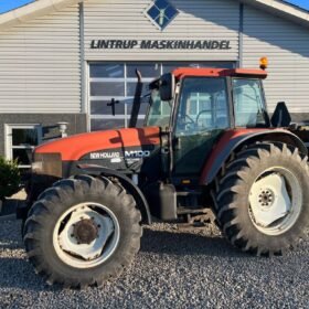 NEW HOLLAND M100 Med frontlift og turbo